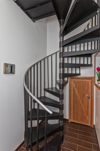 Moonlight Spa and Retreat: 129 Moonlight Dr, Sylva, NC 28779